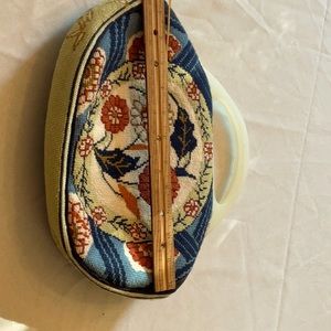 NWOT needlepoint purse with plastic handles, Preppy Bermuda BG style.